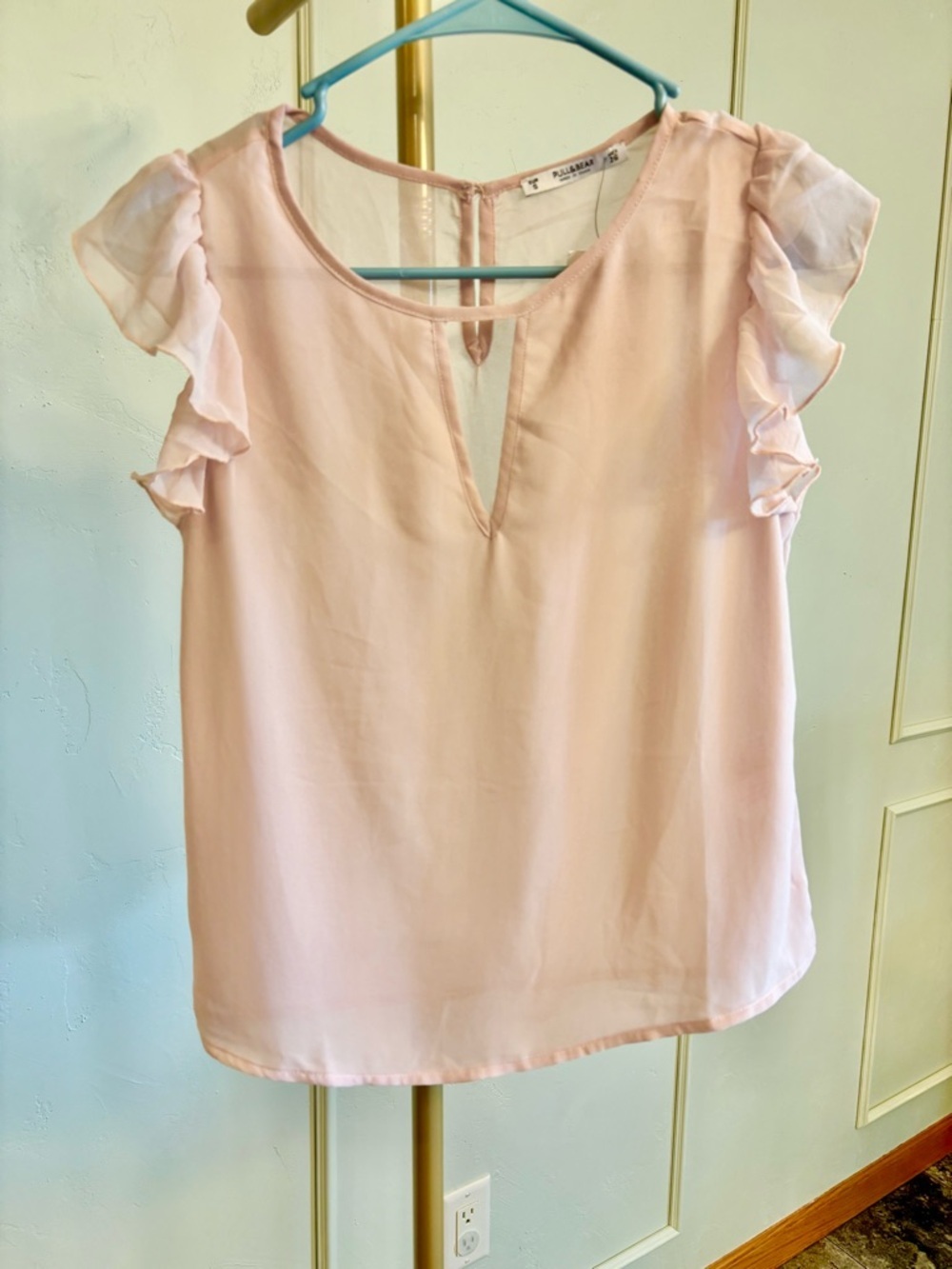 Pull&Bear Light Pink Ruffle Sleeve Keyhole Blouse NWT Small